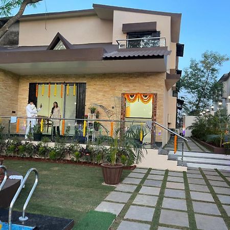 Mannat Villa With Swimming Pool And Garden Lonavala Exterior photo